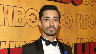 Riz Ahmed casts himself as Hamlet in "contemporary" Netflix adaptation <em></em>